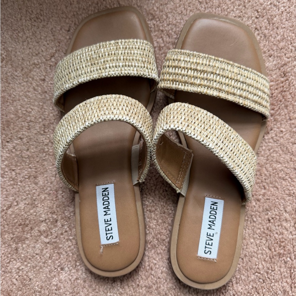 Steve Madden Women's Woven Beige Sandals